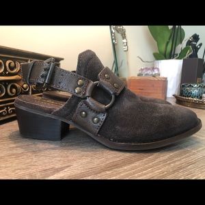 New Splendid brown Suede Harness Mule Booties